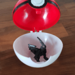 Pokémon Adventskalender 2020 16 Pokeball mit Pokemon